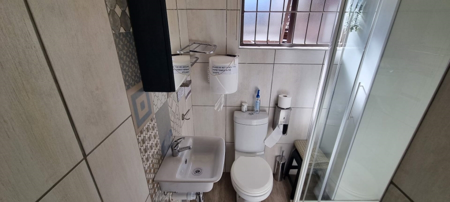 5 Bedroom Property for Sale in Dan Pienaar Free State